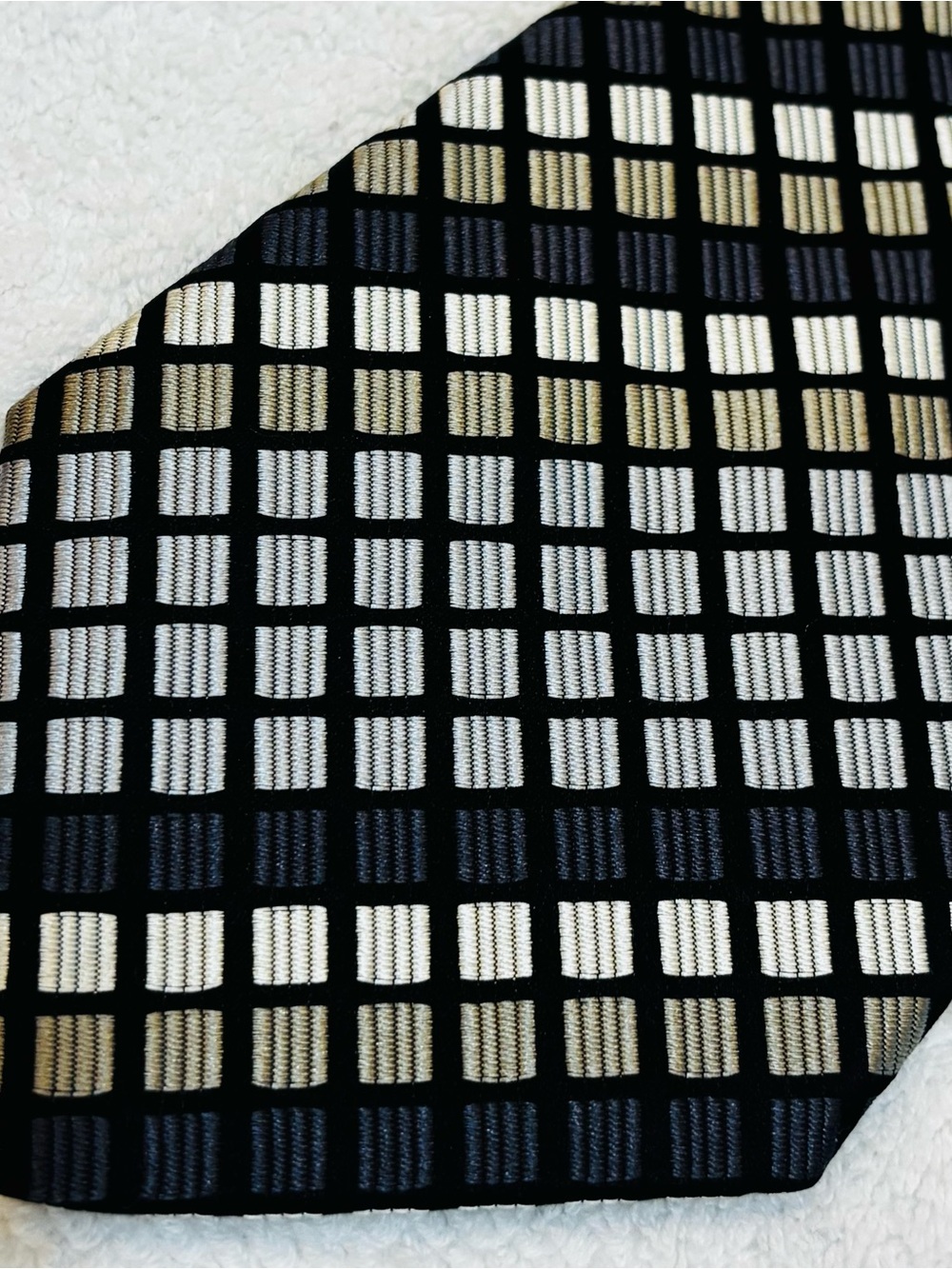 Brand New Stylish Tie By The English Collection
